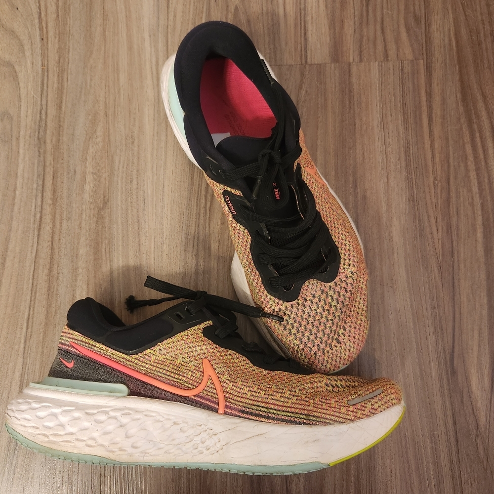Nike zoomX invincible run flyknit shoes size 10.5